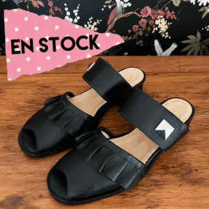 Sandalia Macarena María en negro graneado