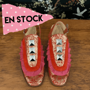 Sandalia Domitila rojo dorado y reno fucsia