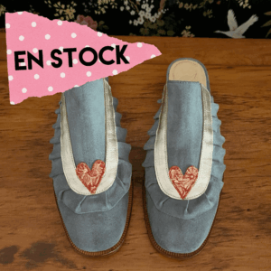 Puntilla María Olga corazón en reno gris marengo, niquel y rojo