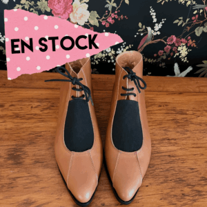 Botín Delfina camel